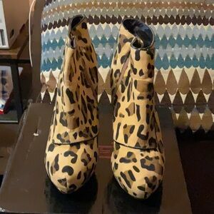 Leopard Toccara
